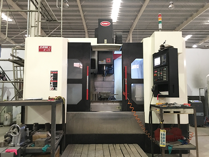 CNC加工中心設備